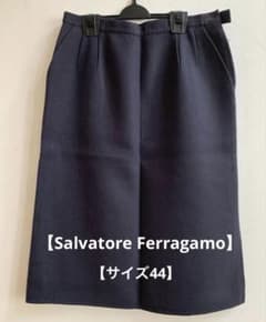 Salvatore Ferragamo】タイトスカート（スリット入） - メルカリ