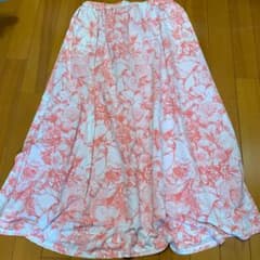 花柄 ロングスカート　未使用品！のサムネイル