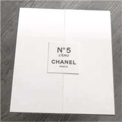 【シャネル N°5 シアター コフレ2019】のサムネイル
