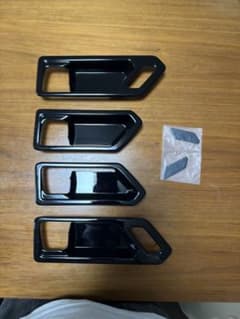 新品 RAV4 60系 ドアハンドルカバー ピアノブラックのサムネイル