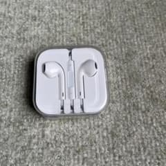 iPhoneイアフォン　純正のサムネイル