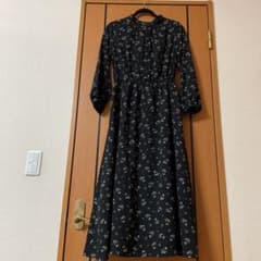 ロングワンピース　花柄　ショコラフィネローブ　⭐︎値下げのサムネイル