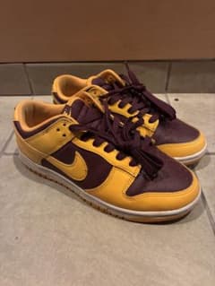 NIKE Dunk Low Retro University Goldのサムネイル