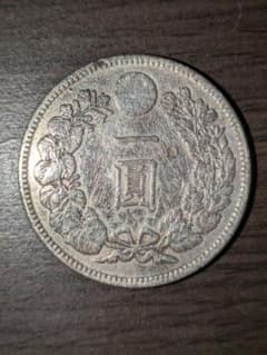 【かなりの摩耗有り】一圓銀貨 明治29年銘 かなりの摩耗有り】一圓銀貨 明治29年銘 - メルカリ
