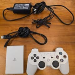 SONY PlayStation Vita TV 本体と付属品のサムネイル