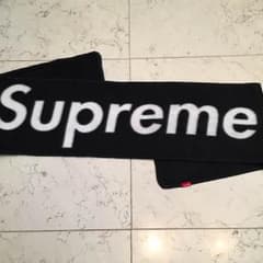 supreme  マフラーのサムネイル