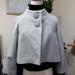 専用です。グレーのショートコートのサムネイル