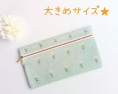 ＊大きめ＊ポケット付き型崩れしにくいマスクポーチmini Lace flowerのサムネイル
