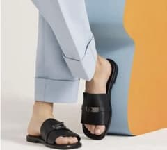 新品未使用HERMES ガブリエルサンダル ブラック　ケリー金具サンダル