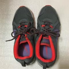 お値下！ナイキスニーカー 23.5センチのサムネイル