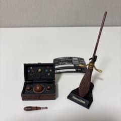 ハリーポッター ミニチュア コレクションボックス クィディッチ ニンバス2000 ハリーポッター 魔法の箒 ニンバス2000 &クィディッチボックス 2点