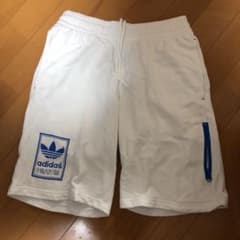 adidas originals ハーフパンツ Mのサムネイル