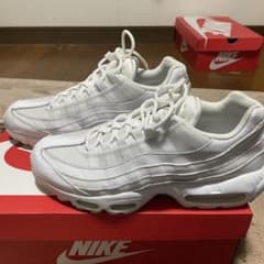 Airmax95 トリプルホワイト　即日発送可のサムネイル