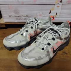 NIKE AIR ヴェイパーマックス　2019のサムネイル