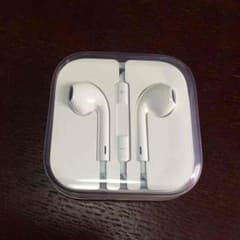 iPhone正規品イヤホン未使用のサムネイル