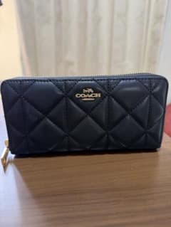 COACH キルティング ブラック長財布のサムネイル