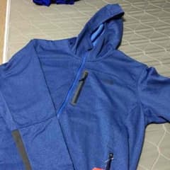 the north faceパーカー 海外購入品のサムネイル