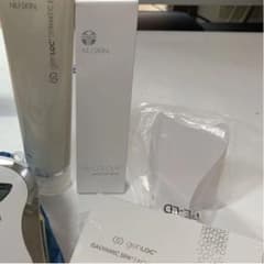 NU SKIN製品(美容機器と化粧品)のサムネイル