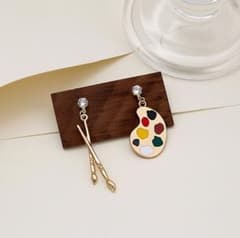 【売れてます】　ゴールド　絵具　ピアス　画家　筆　奇抜　モード系　カジュアルのサムネイル