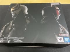 SHFiguarts(진골 조각법) 가면 라이더 쿠우가 구로가다케의 사투 세트