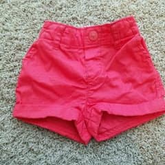 68☆H&M☆赤ショートパンツのサムネイル