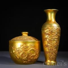 銅器 彫刻 重工 美品 龍鳳花瓶 装飾品 工芸品 美術品 置物 中国古美術 龍鳳文彫刻壺と容器セット 共箱 描金 純銅製 花瓶揃 供養用