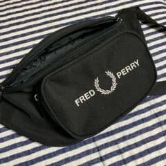 fred perry ボディバッグのサムネイル