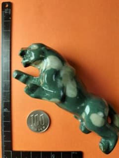 津軽錦石(つがるにしきいし)の ひょう の置物です。工芸品 津軽錦石(つがるにしきいし)の ひょう の置物です。工芸品 - メルカリ