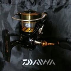 Daiwaのスピニングリール、レブロス2004Hのサムネイル