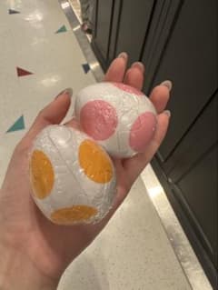 ヨッシーめじるしガチャ　ピンク　オレンジのサムネイル