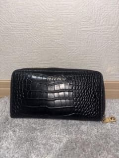 miu miu クロコ型押し ラウンドファスナー長財布のサムネイル