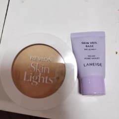 REVLON スキンライトのサムネイル