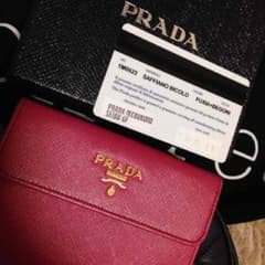 haruka1201様専用です。プラダ財布♡のサムネイル
