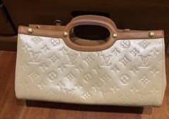 Louis Vuitton アイボリー ハンドバッグのサムネイル