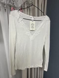 H&M トップス　レースのサムネイル