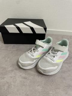 スニーカー　adidas 16cmのサムネイル