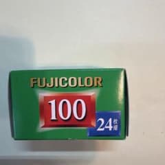 FUJIFILM FUJICOLOR 100 24枚撮 ネガフィルム 日本製のサムネイル