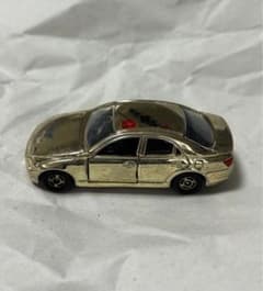 トミカ 日産スカイライン 覆面パトロールカー 金メッキバージョンのサムネイル