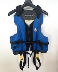 【美品】mont-bell ライフジャケット125-155 シュノーケルセット mont-bell キッズ ライフジャケット 125-155 - メルカリ