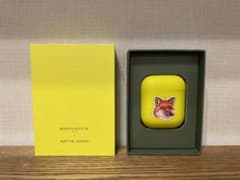 Maison kitsune AirPodsケース イエロー 値下げ交渉可のサムネイル