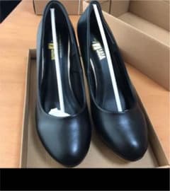 パンプス 黒 ブラック 24.5 LLのサムネイル