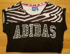 アディダス　ショート丈Ｔシャツ　フィットネスウェア　ダンスウェアのサムネイル