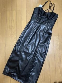 タクミ様専用　新品ザラ風　フェイクレザーワンピースのサムネイル