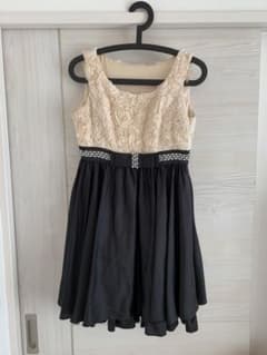 花柄　ワンピースドレスのサムネイル