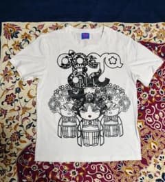 VIVIENNE TAM GIANT３GIRL PLASTICPRINTTee VIVIENNE TAM GIANT3GIRL PLASTICPRINTTee - メルカリ