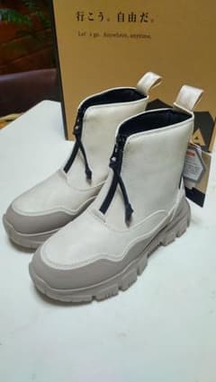 【タグつき未使用】 SHAKA フロントジップブーツ23cmのサムネイル