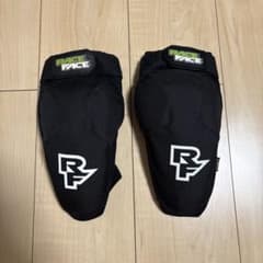 Race Face 膝パッドのサムネイル