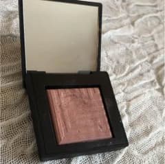 大人気！NARS 1941のサムネイル