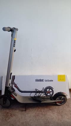 本日限定価格！Ninebot by Segway キックボード ブラックのサムネイル