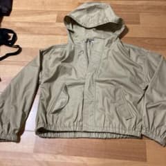 マウンテンパーカーのサムネイル